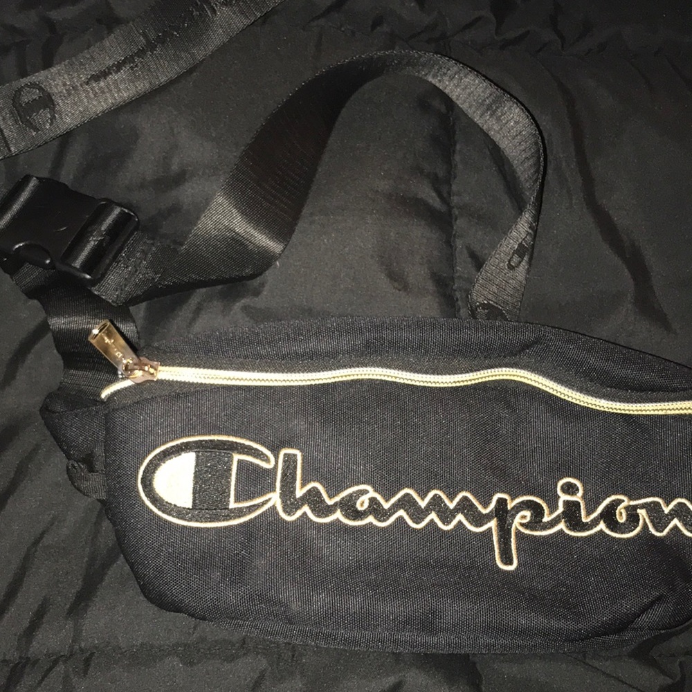Champion Fanny pack . Unisex